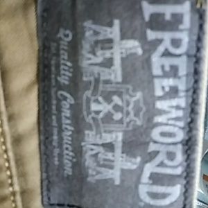 BNWOT Boys sz8 Khaki Freeworld Skinny jeans